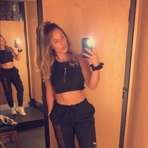 Meet your Posher, Abby